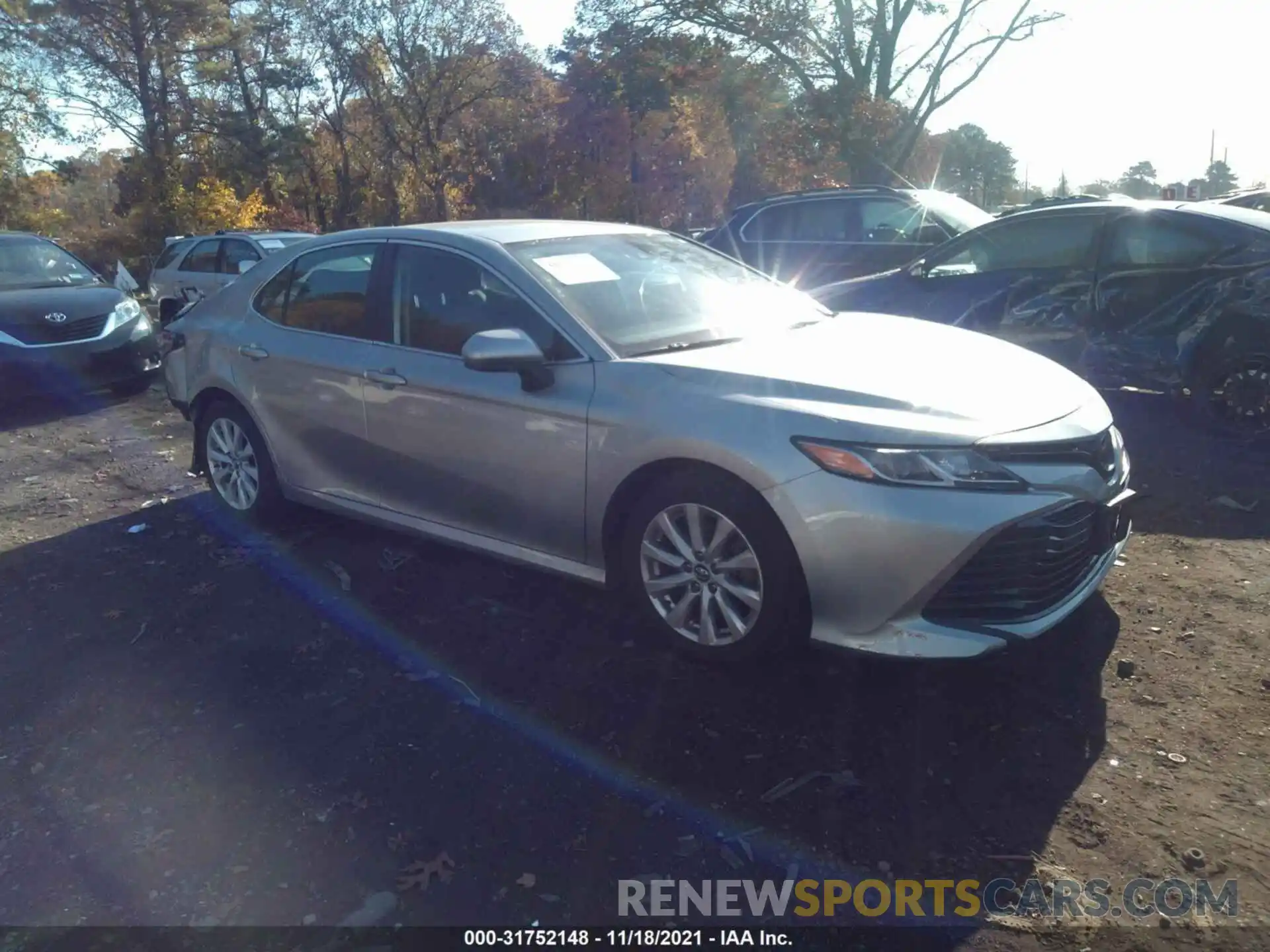 1 Photograph of a damaged car 4T1B11HK1KU240697 TOYOTA CAMRY 2019