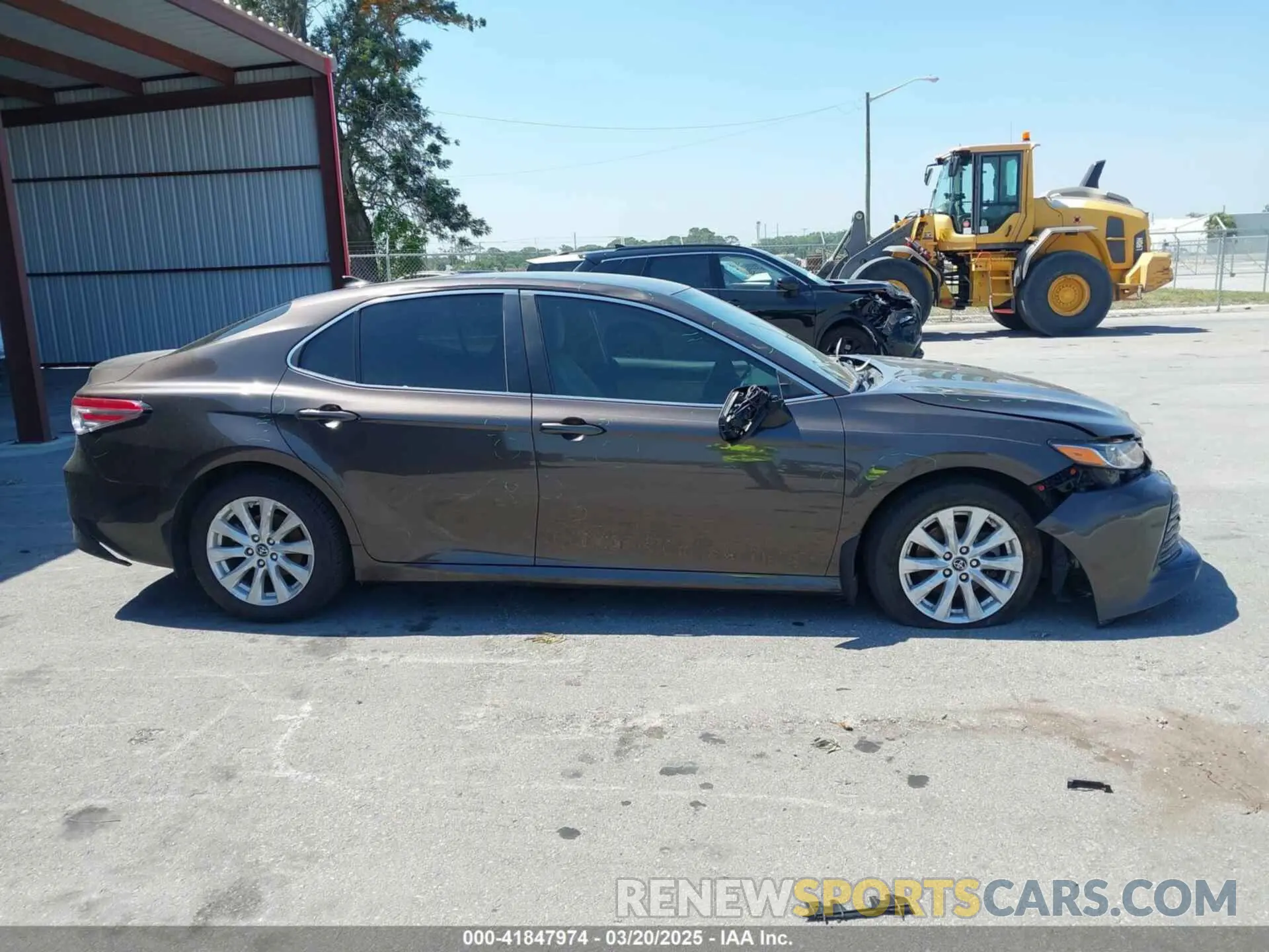 13 Photograph of a damaged car 4T1B11HK1KU240845 TOYOTA CAMRY 2019