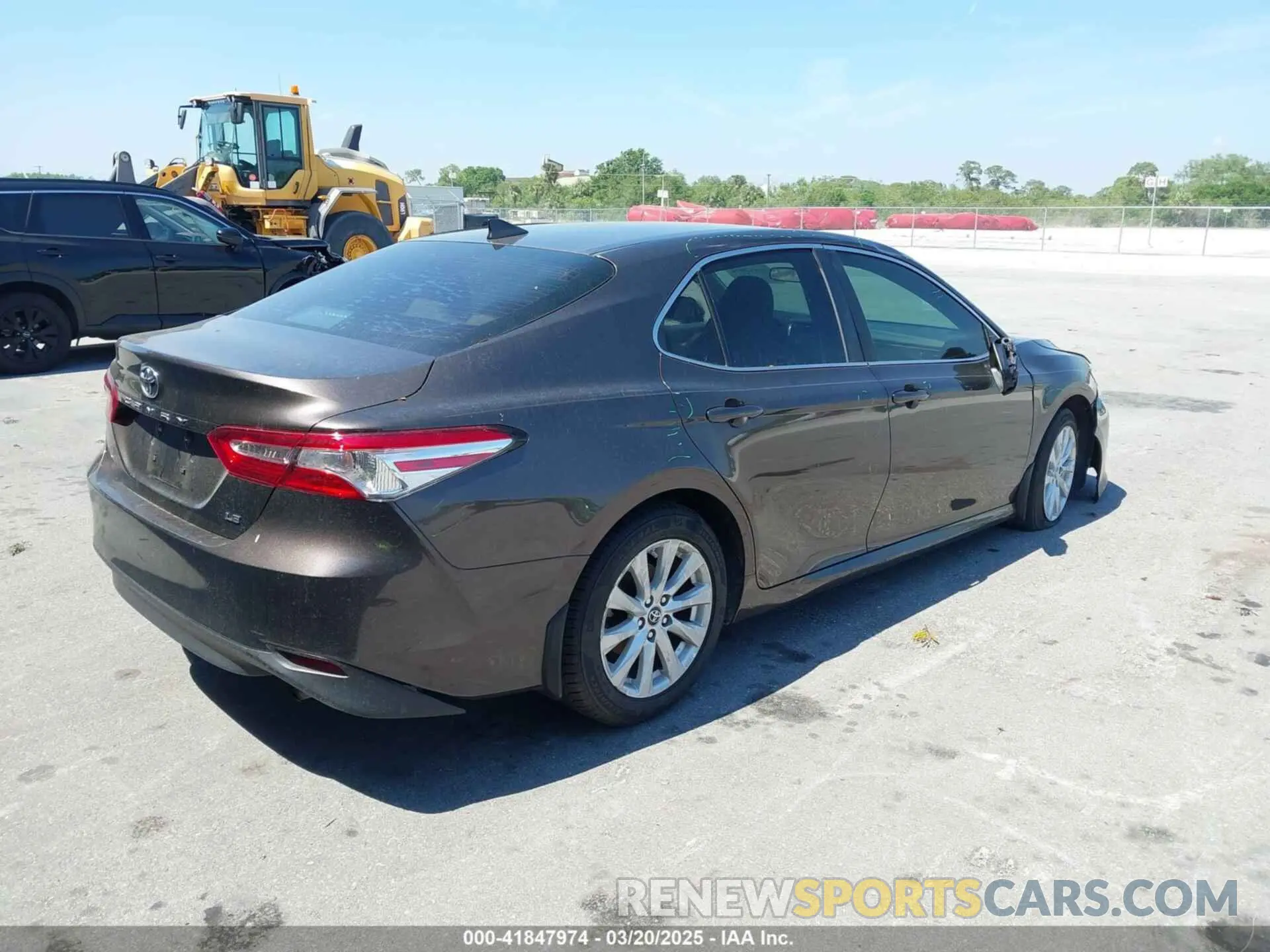 4 Photograph of a damaged car 4T1B11HK1KU240845 TOYOTA CAMRY 2019