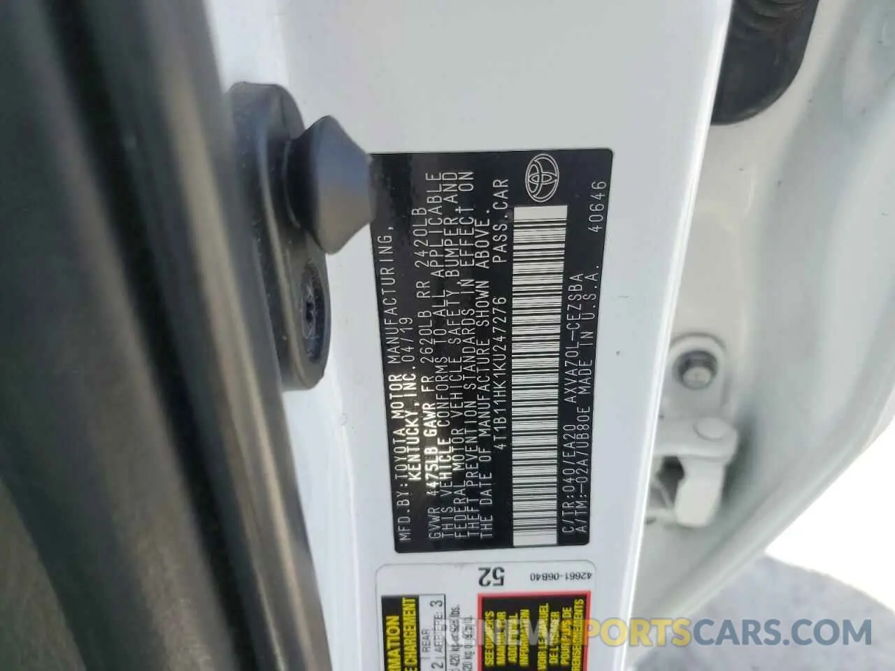 14 Photograph of a damaged car 4T1B11HK1KU247276 TOYOTA CAMRY 2019