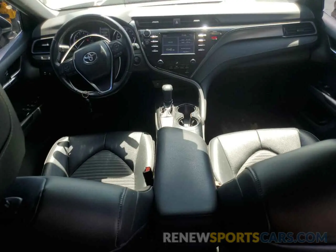 8 Photograph of a damaged car 4T1B11HK1KU247276 TOYOTA CAMRY 2019