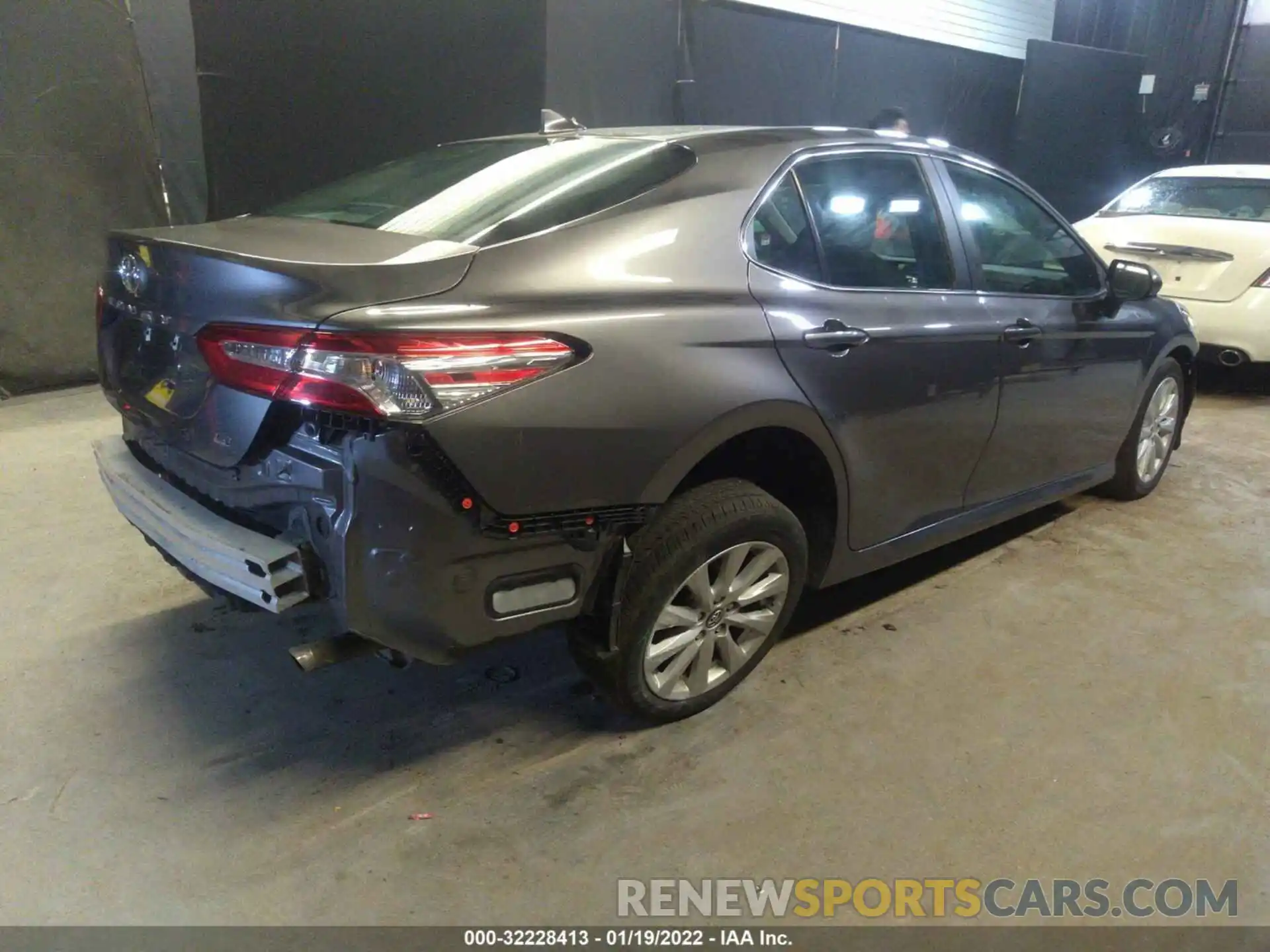 4 Photograph of a damaged car 4T1B11HK1KU249254 TOYOTA CAMRY 2019