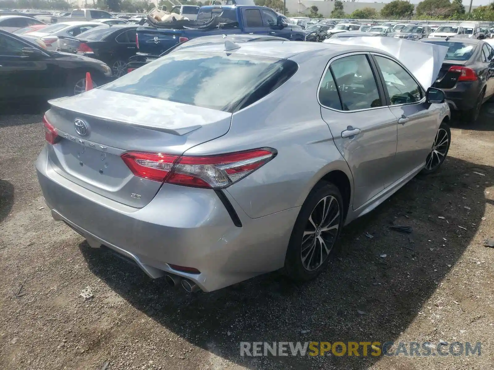 4 Photograph of a damaged car 4T1B11HK1KU251053 TOYOTA CAMRY 2019