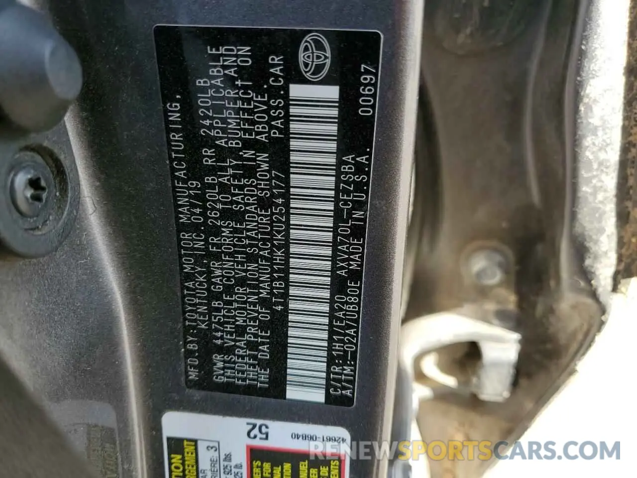12 Photograph of a damaged car 4T1B11HK1KU254177 TOYOTA CAMRY 2019