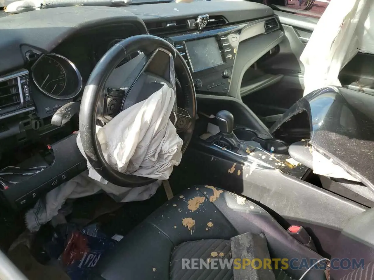 8 Photograph of a damaged car 4T1B11HK1KU254177 TOYOTA CAMRY 2019