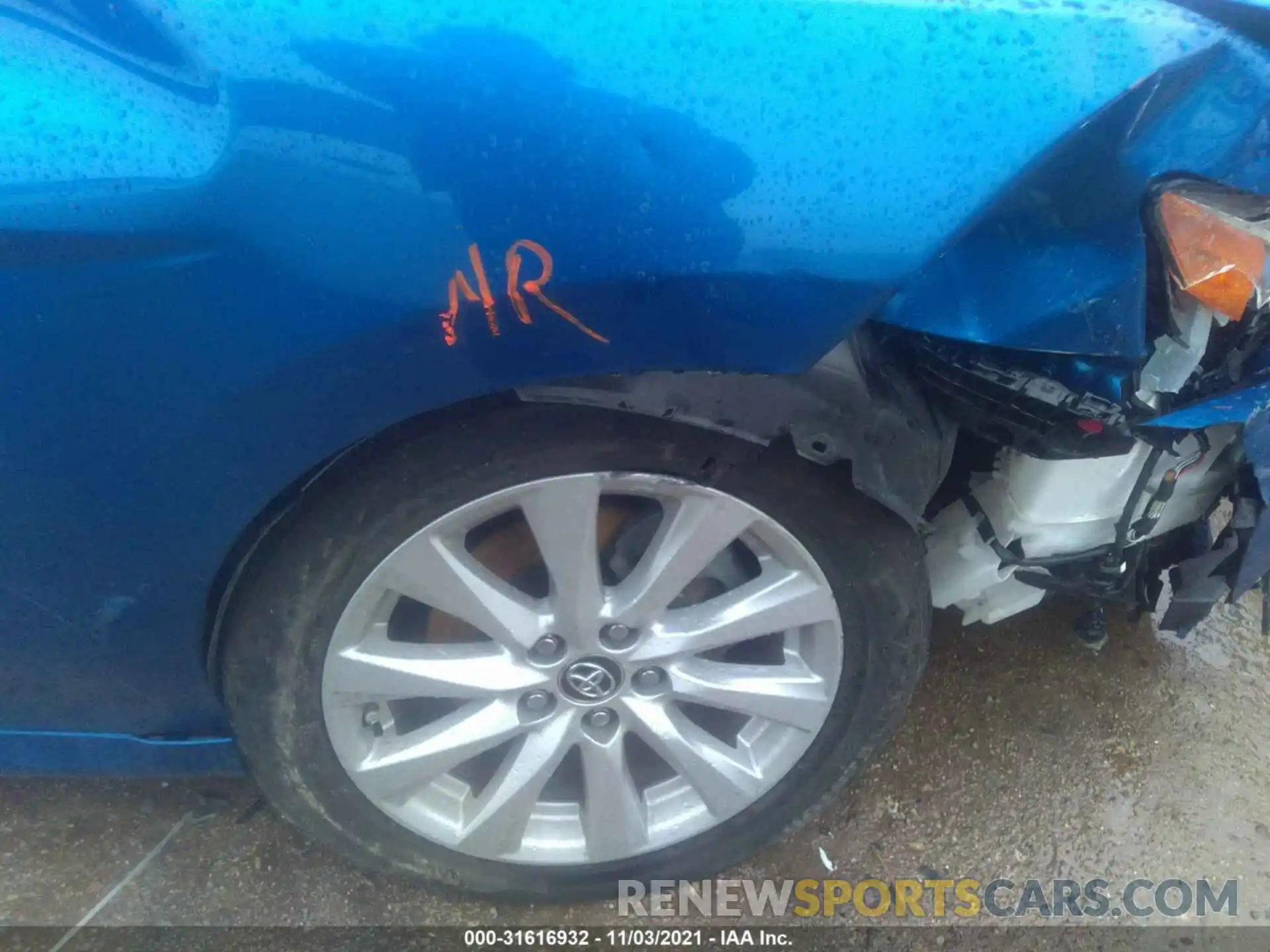 14 Photograph of a damaged car 4T1B11HK1KU256026 TOYOTA CAMRY 2019