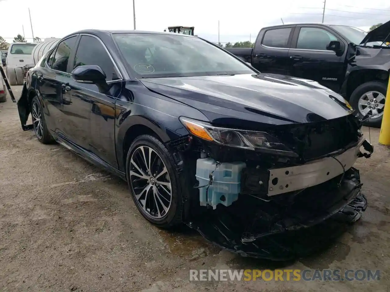 1 Photograph of a damaged car 4T1B11HK1KU258424 TOYOTA CAMRY 2019