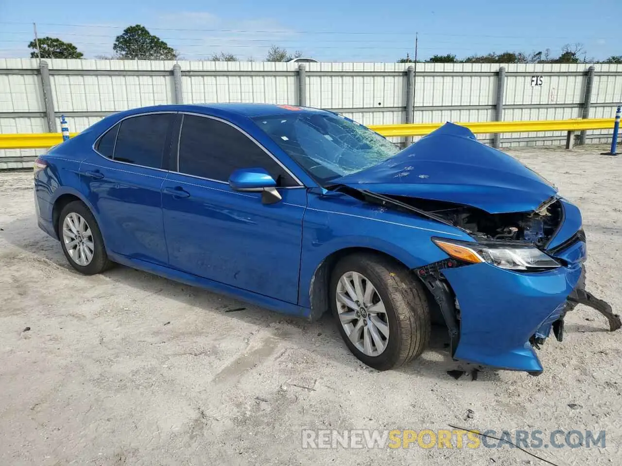 4 Photograph of a damaged car 4T1B11HK1KU260836 TOYOTA CAMRY 2019