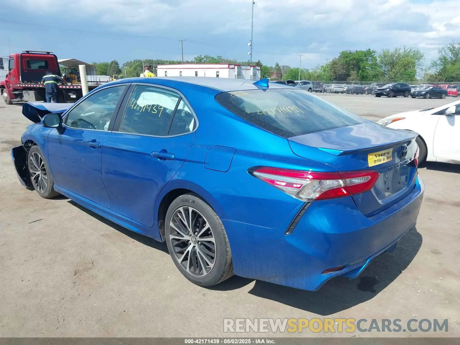 3 Photograph of a damaged car 4T1B11HK1KU263445 TOYOTA CAMRY 2019