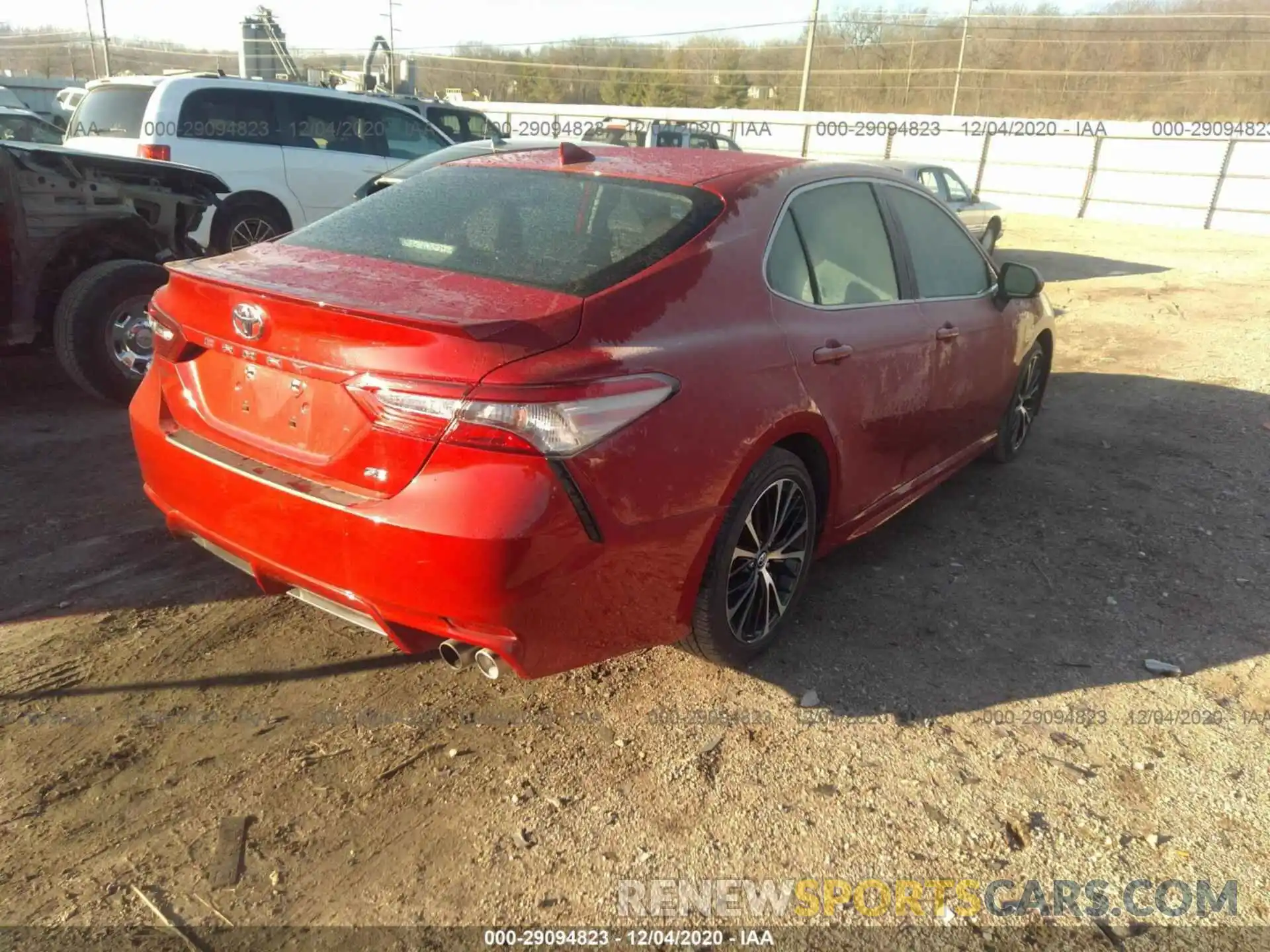 4 Photograph of a damaged car 4T1B11HK1KU263462 TOYOTA CAMRY 2019