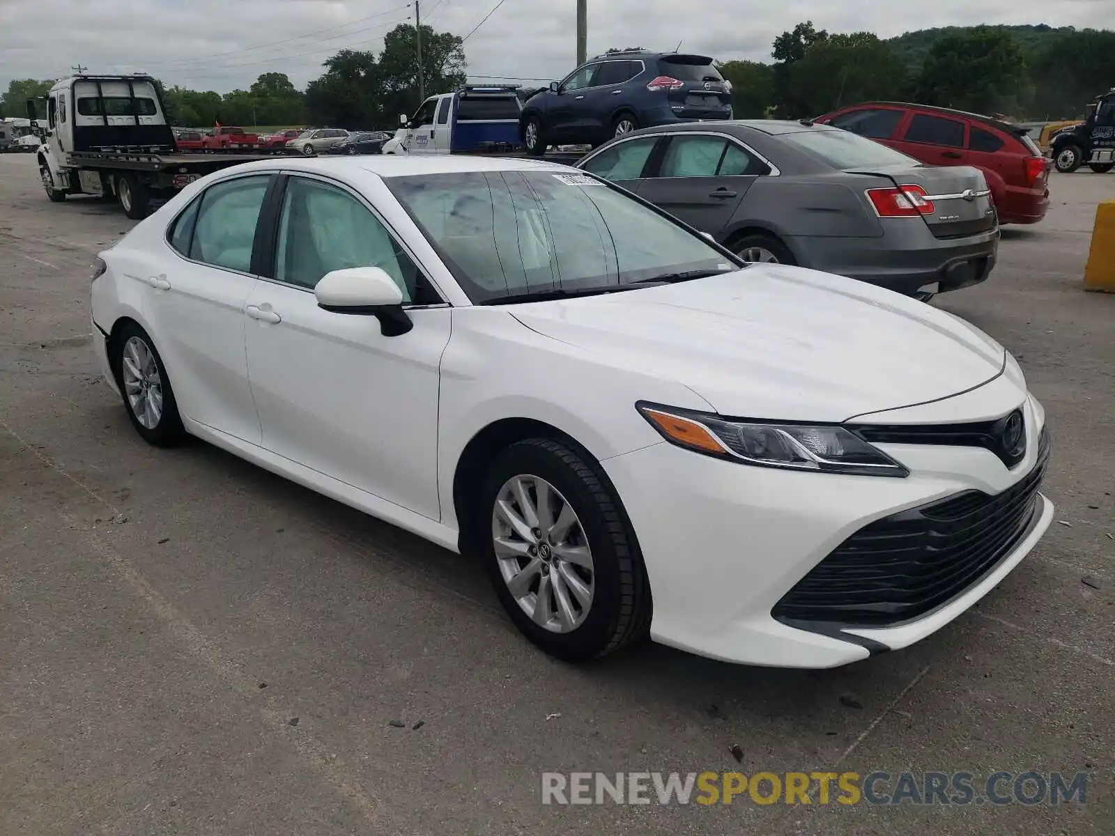 1 Photograph of a damaged car 4T1B11HK1KU264871 TOYOTA CAMRY 2019