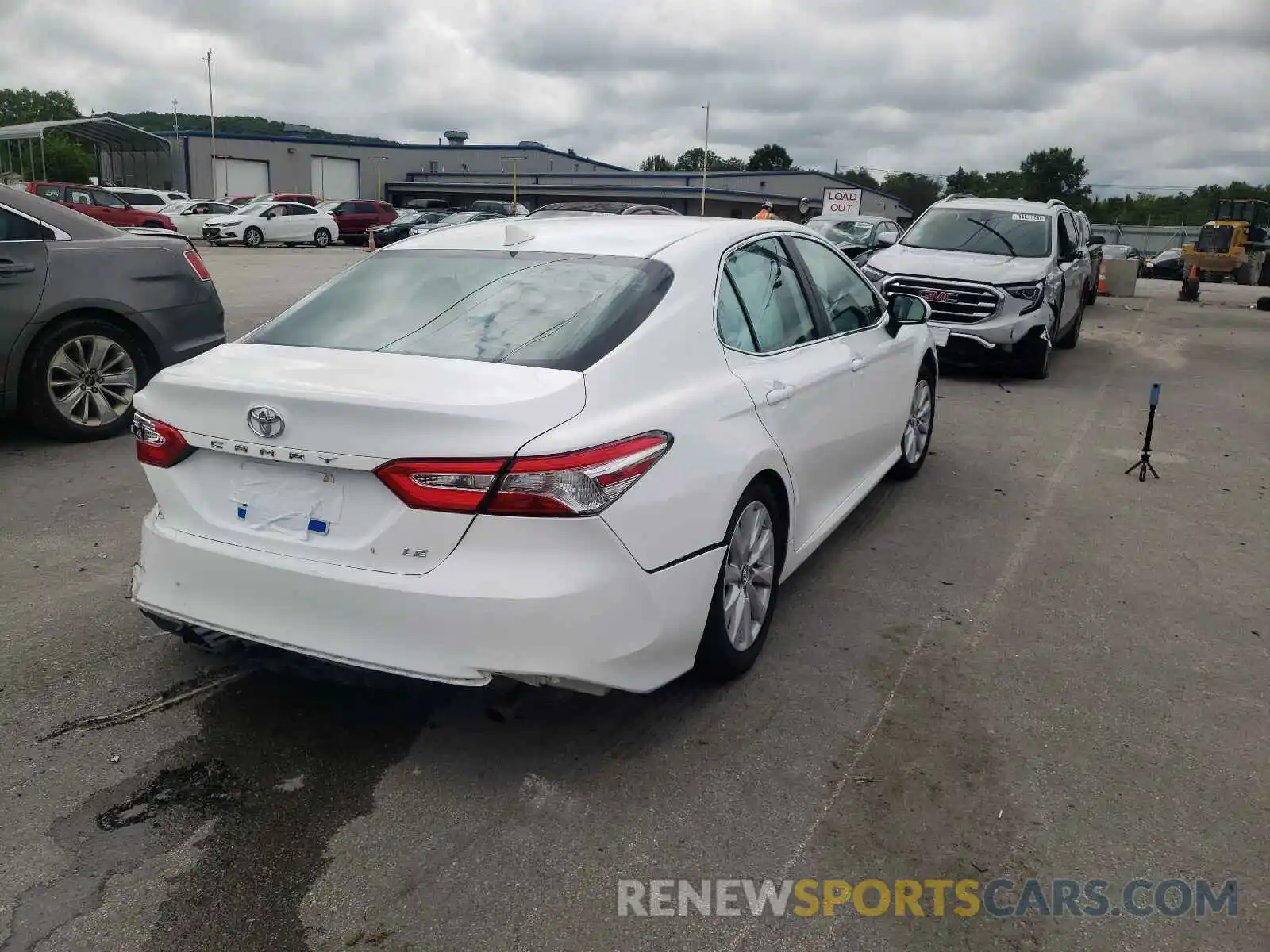 4 Photograph of a damaged car 4T1B11HK1KU264871 TOYOTA CAMRY 2019