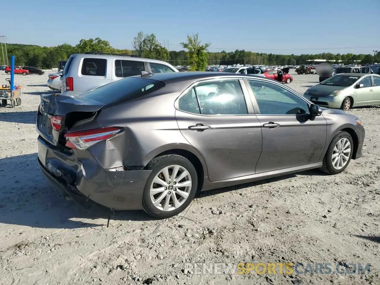 3 Photograph of a damaged car 4T1B11HK1KU266040 TOYOTA CAMRY 2019