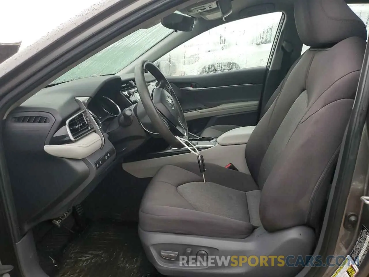 7 Photograph of a damaged car 4T1B11HK1KU268208 TOYOTA CAMRY 2019