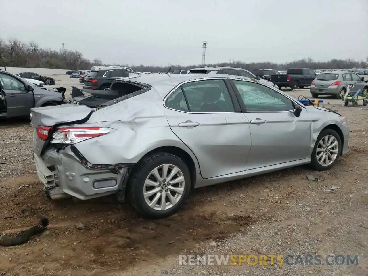 3 Photograph of a damaged car 4T1B11HK1KU269097 TOYOTA CAMRY 2019