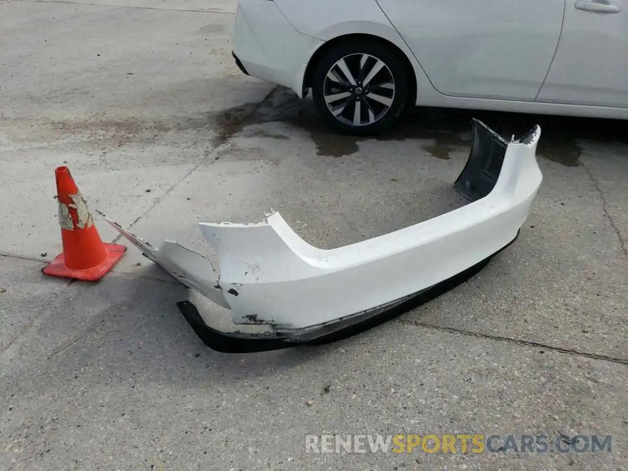 12 Photograph of a damaged car 4T1B11HK1KU270184 TOYOTA CAMRY 2019