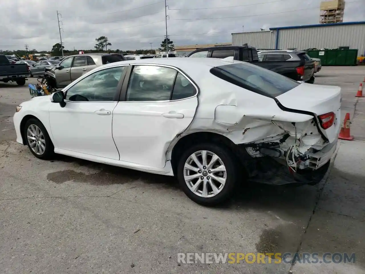 2 Photograph of a damaged car 4T1B11HK1KU270184 TOYOTA CAMRY 2019