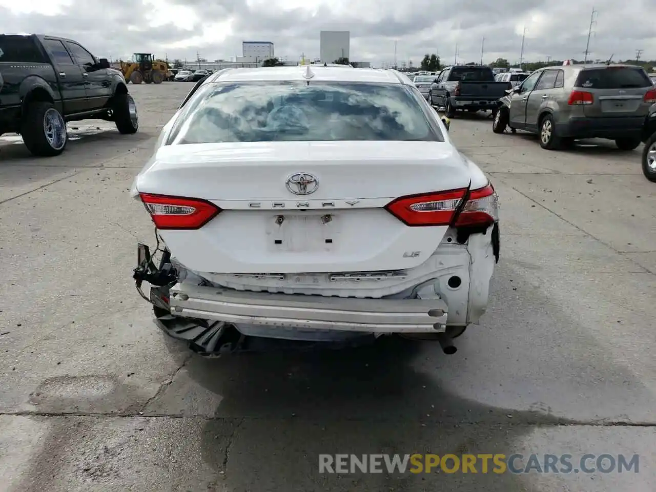 6 Photograph of a damaged car 4T1B11HK1KU270184 TOYOTA CAMRY 2019