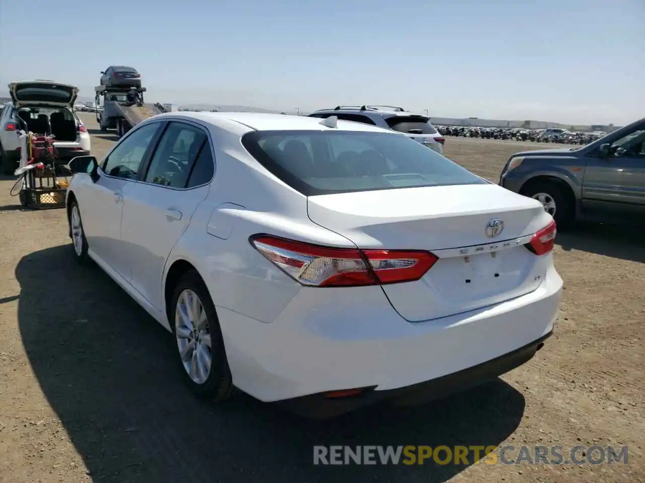 3 Photograph of a damaged car 4T1B11HK1KU270427 TOYOTA CAMRY 2019