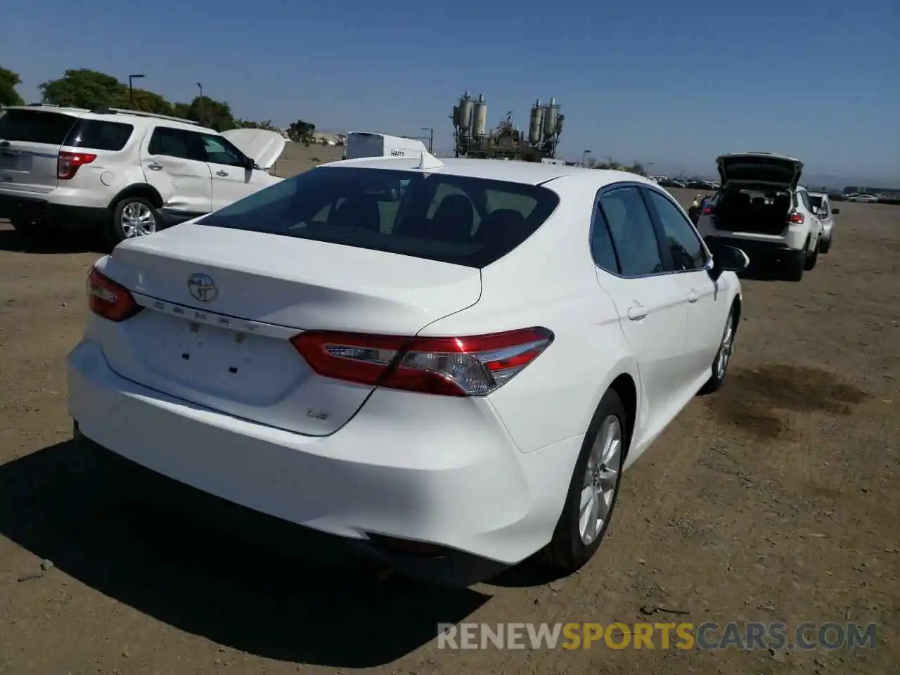 4 Photograph of a damaged car 4T1B11HK1KU270427 TOYOTA CAMRY 2019