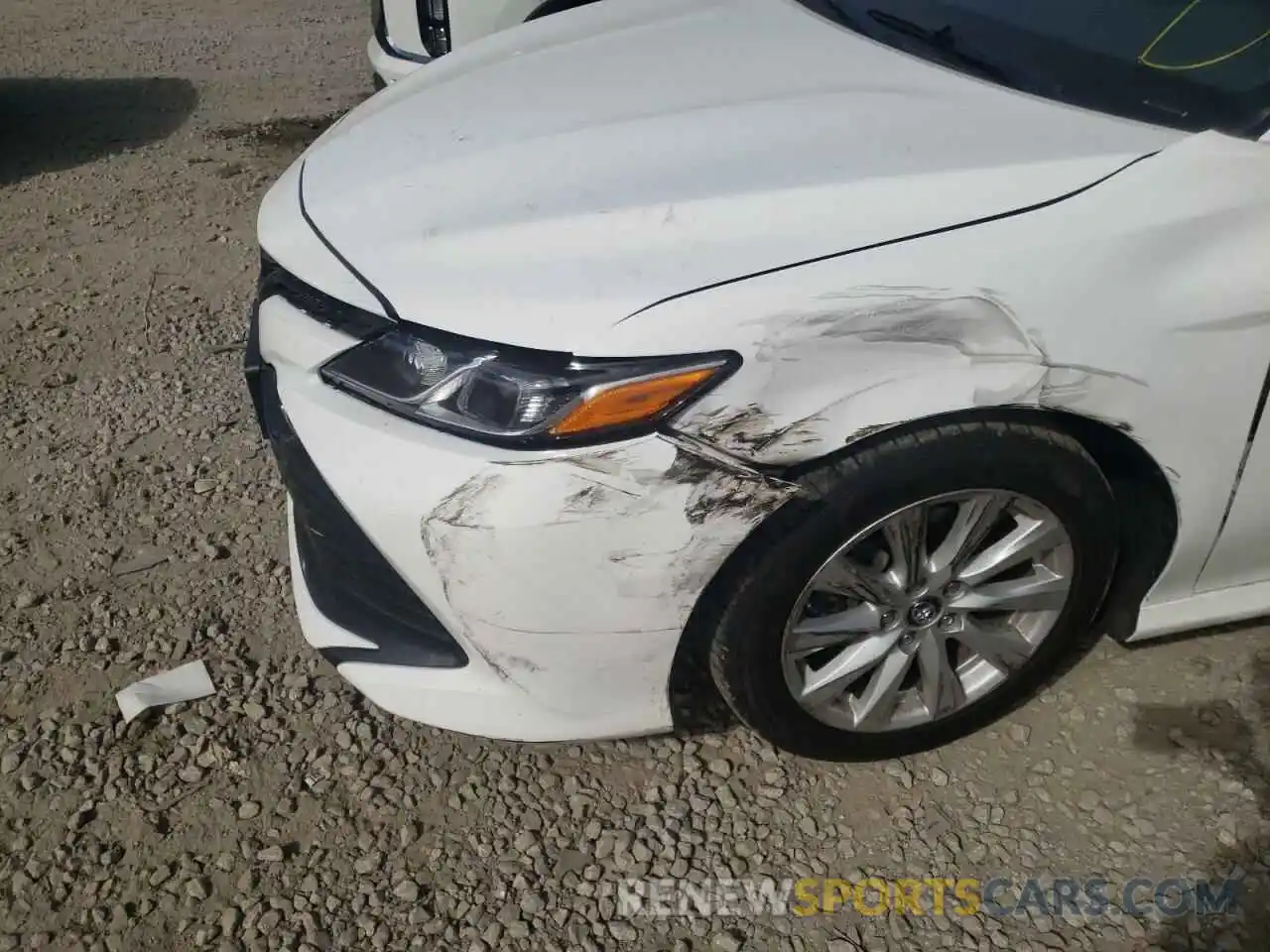 9 Photograph of a damaged car 4T1B11HK1KU270931 TOYOTA CAMRY 2019