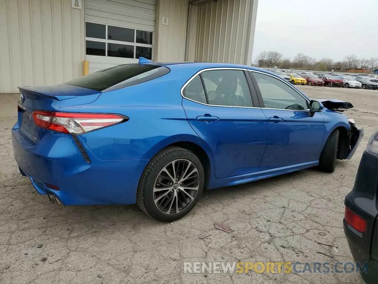 3 Photograph of a damaged car 4T1B11HK1KU270993 TOYOTA CAMRY 2019