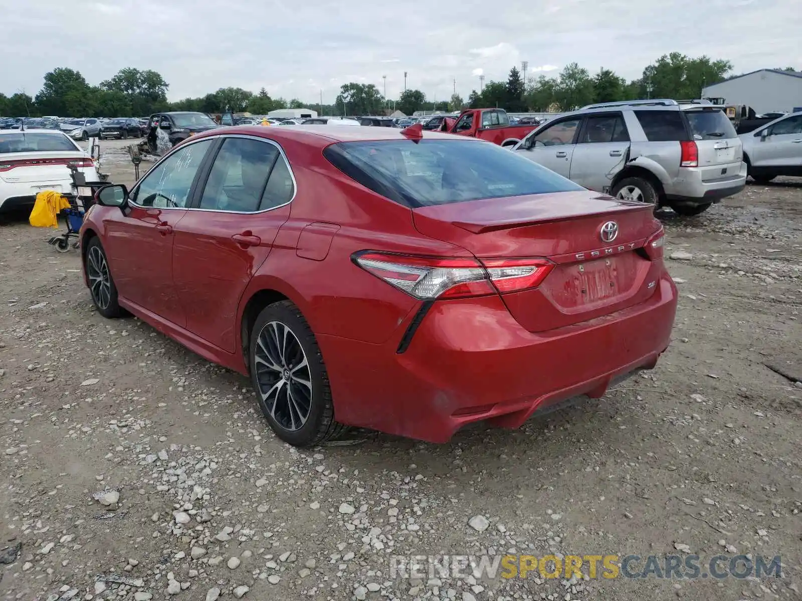 3 Photograph of a damaged car 4T1B11HK1KU275708 TOYOTA CAMRY 2019