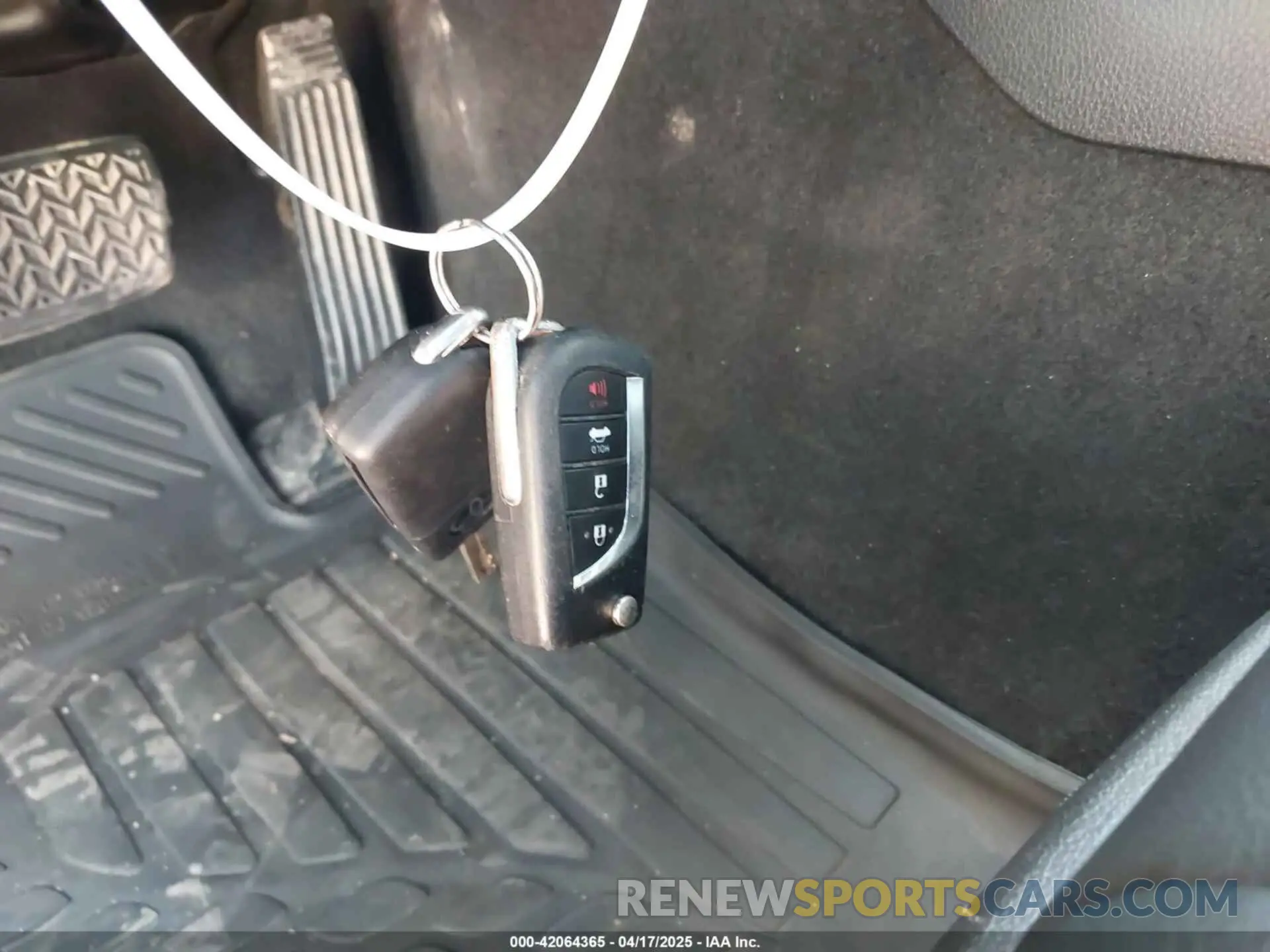 11 Photograph of a damaged car 4T1B11HK1KU276518 TOYOTA CAMRY 2019