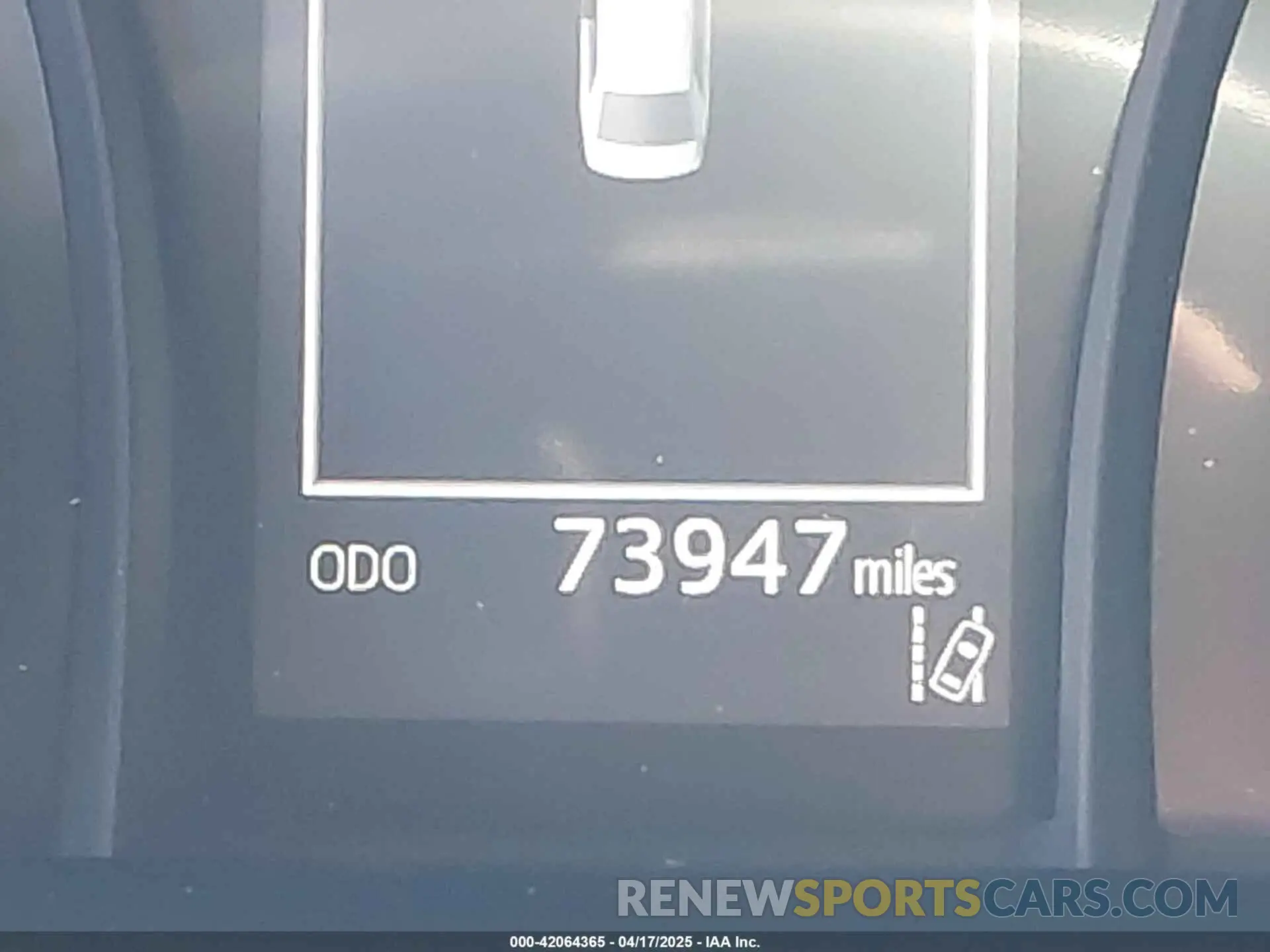 16 Photograph of a damaged car 4T1B11HK1KU276518 TOYOTA CAMRY 2019