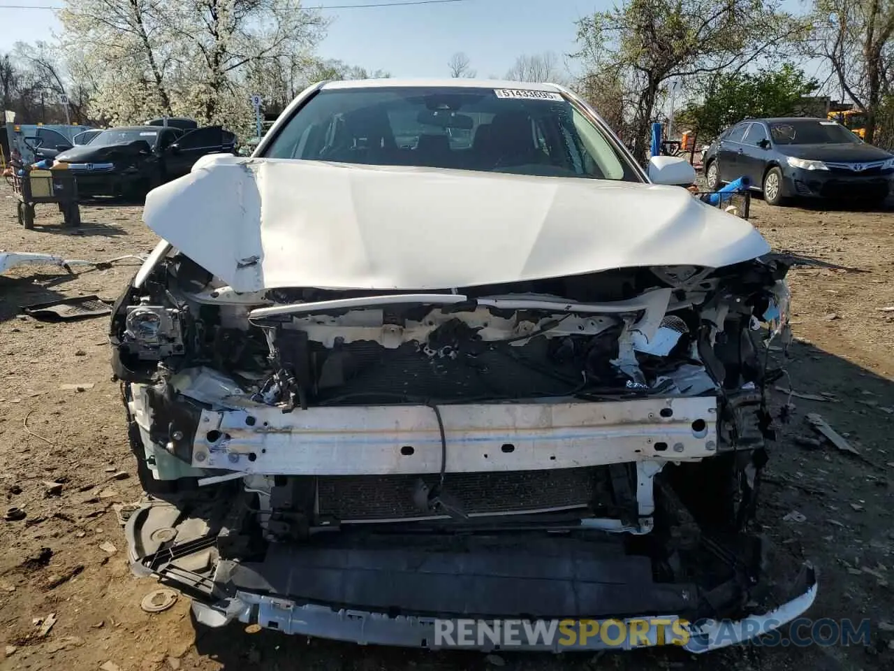 5 Photograph of a damaged car 4T1B11HK1KU276924 TOYOTA CAMRY 2019