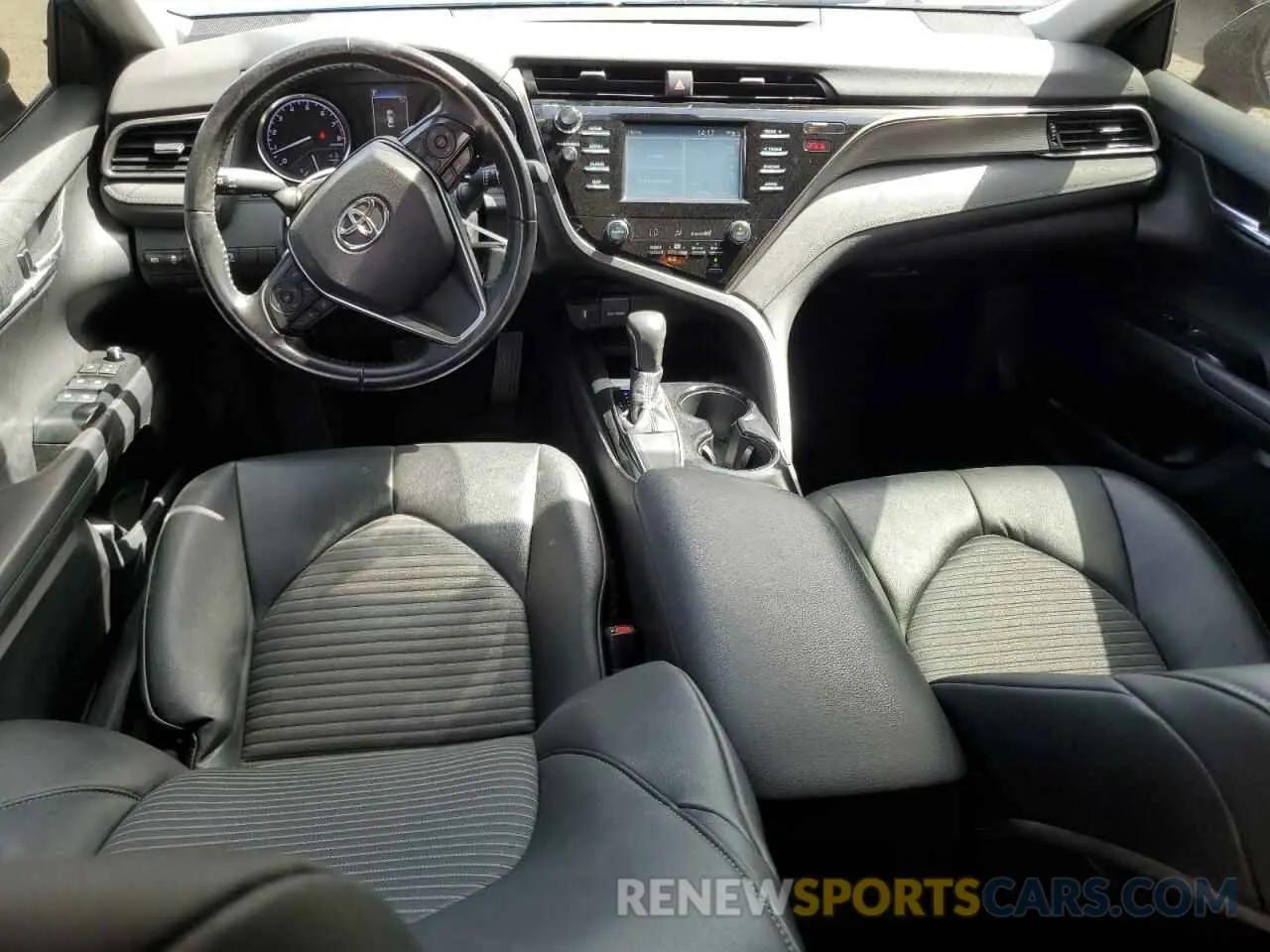 8 Photograph of a damaged car 4T1B11HK1KU276955 TOYOTA CAMRY 2019