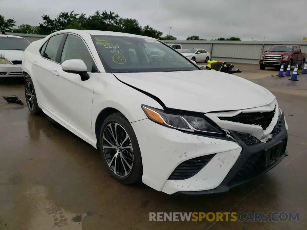 1 Photograph of a damaged car 4T1B11HK1KU277281 TOYOTA CAMRY 2019