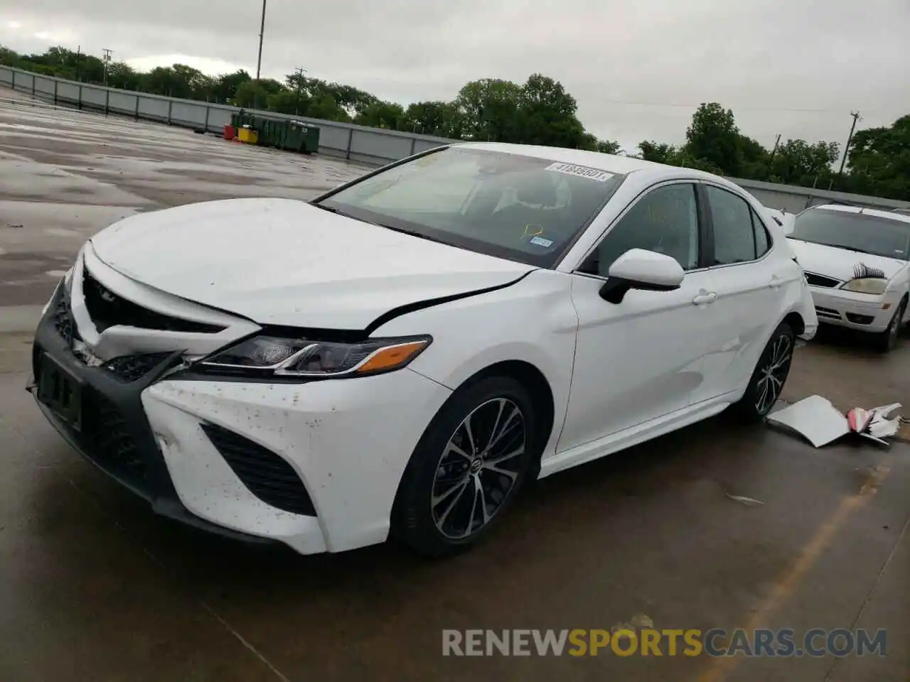 2 Photograph of a damaged car 4T1B11HK1KU277281 TOYOTA CAMRY 2019