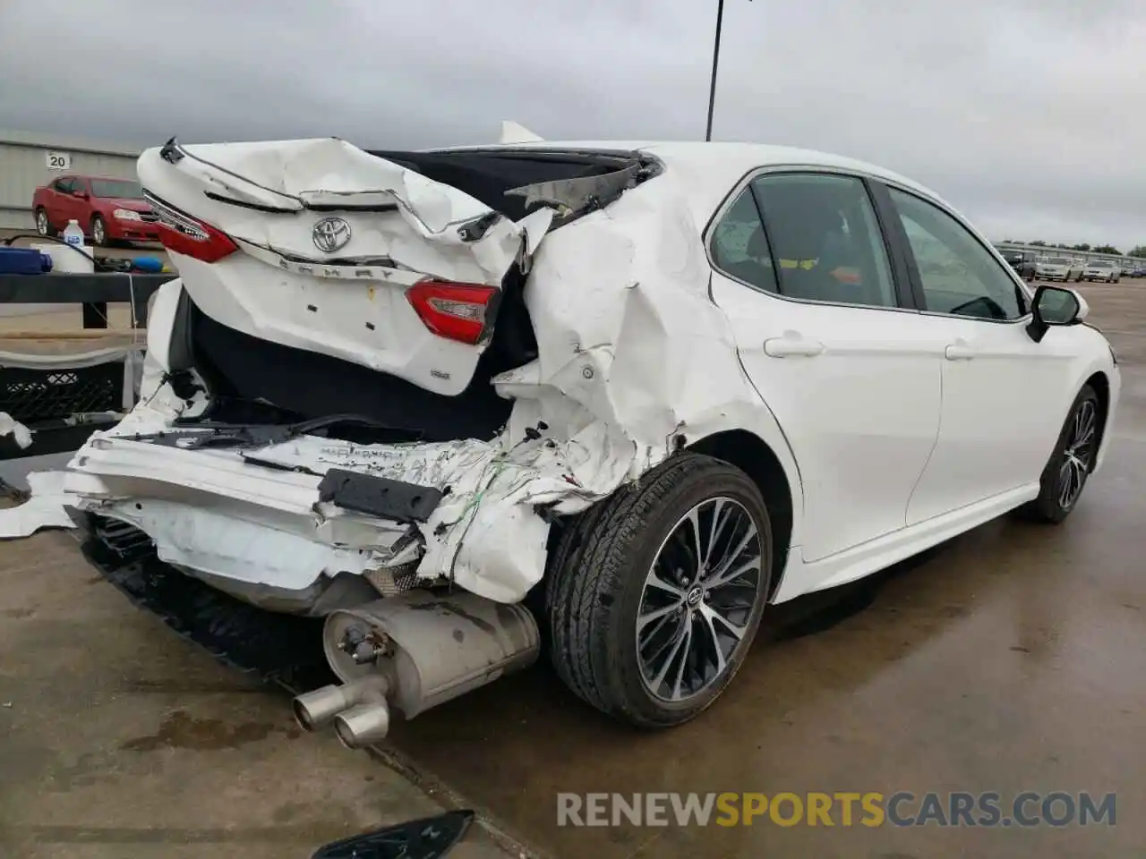 4 Photograph of a damaged car 4T1B11HK1KU277281 TOYOTA CAMRY 2019