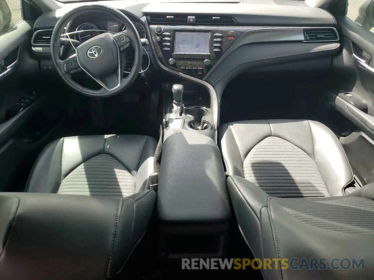 8 Photograph of a damaged car 4T1B11HK1KU277863 TOYOTA CAMRY 2019