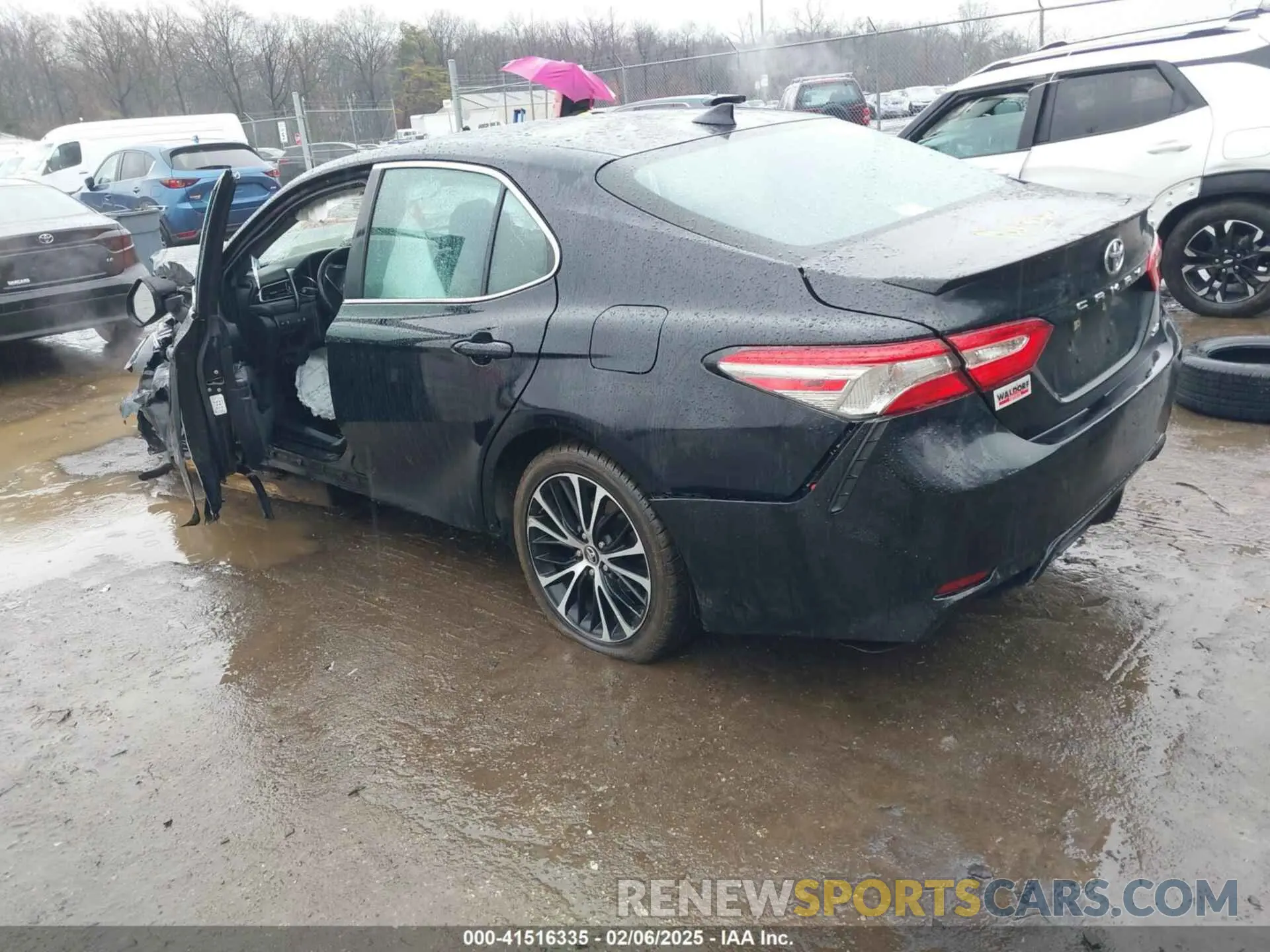3 Photograph of a damaged car 4T1B11HK1KU278947 TOYOTA CAMRY 2019