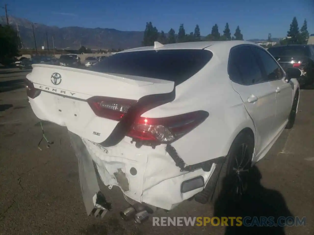 4 Photograph of a damaged car 4T1B11HK1KU279452 TOYOTA CAMRY 2019