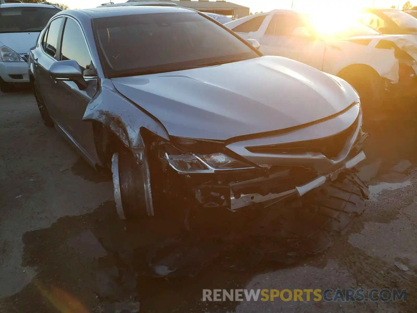 1 Photograph of a damaged car 4T1B11HK1KU282691 TOYOTA CAMRY 2019