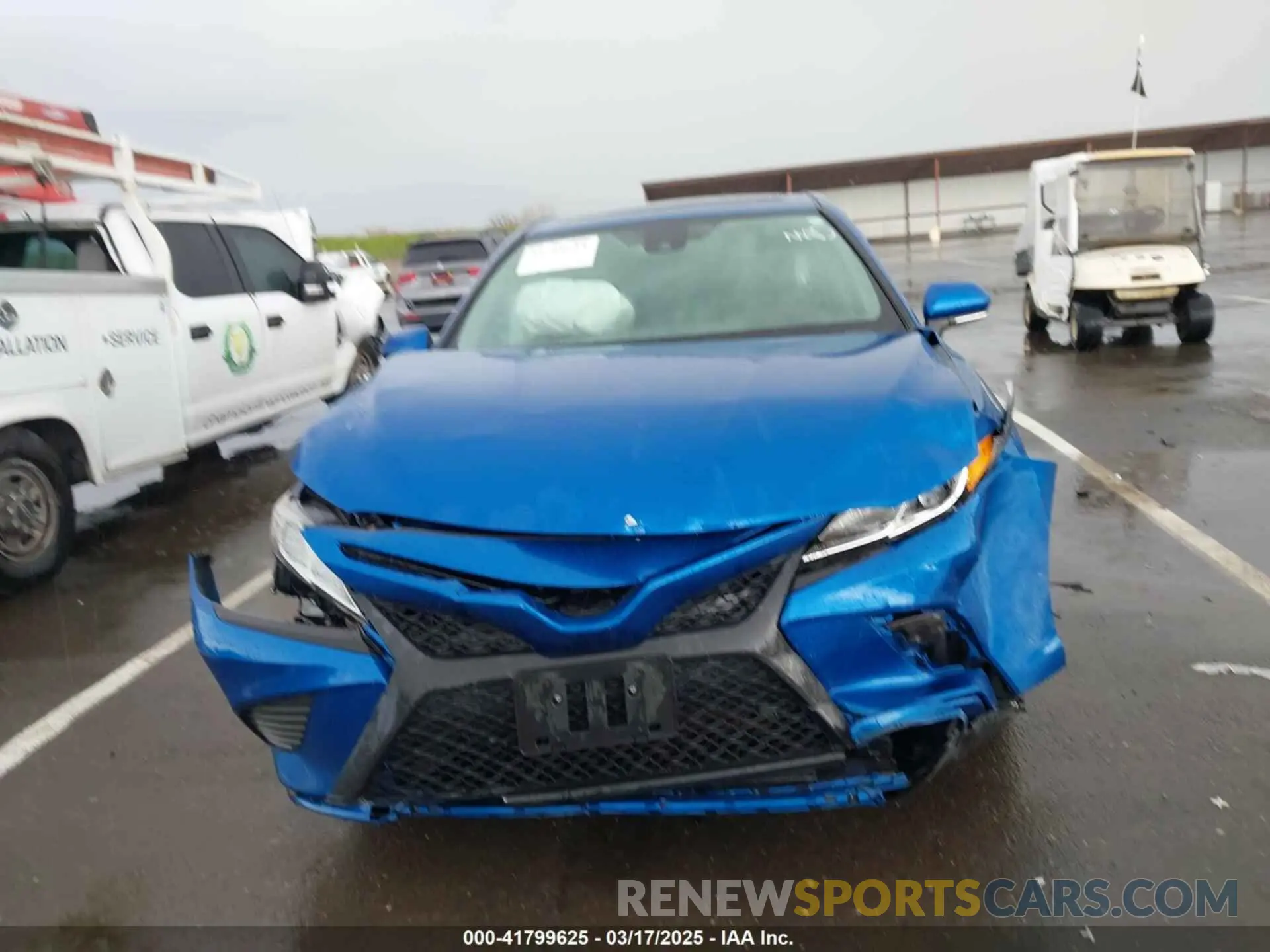 12 Photograph of a damaged car 4T1B11HK1KU282870 TOYOTA CAMRY 2019