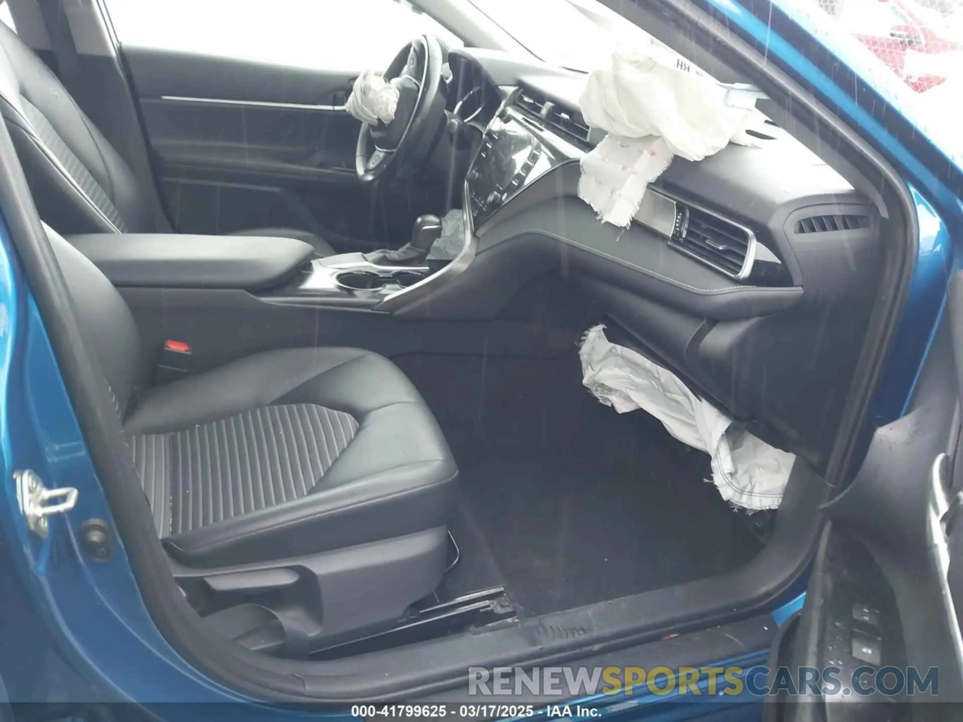 5 Photograph of a damaged car 4T1B11HK1KU282870 TOYOTA CAMRY 2019