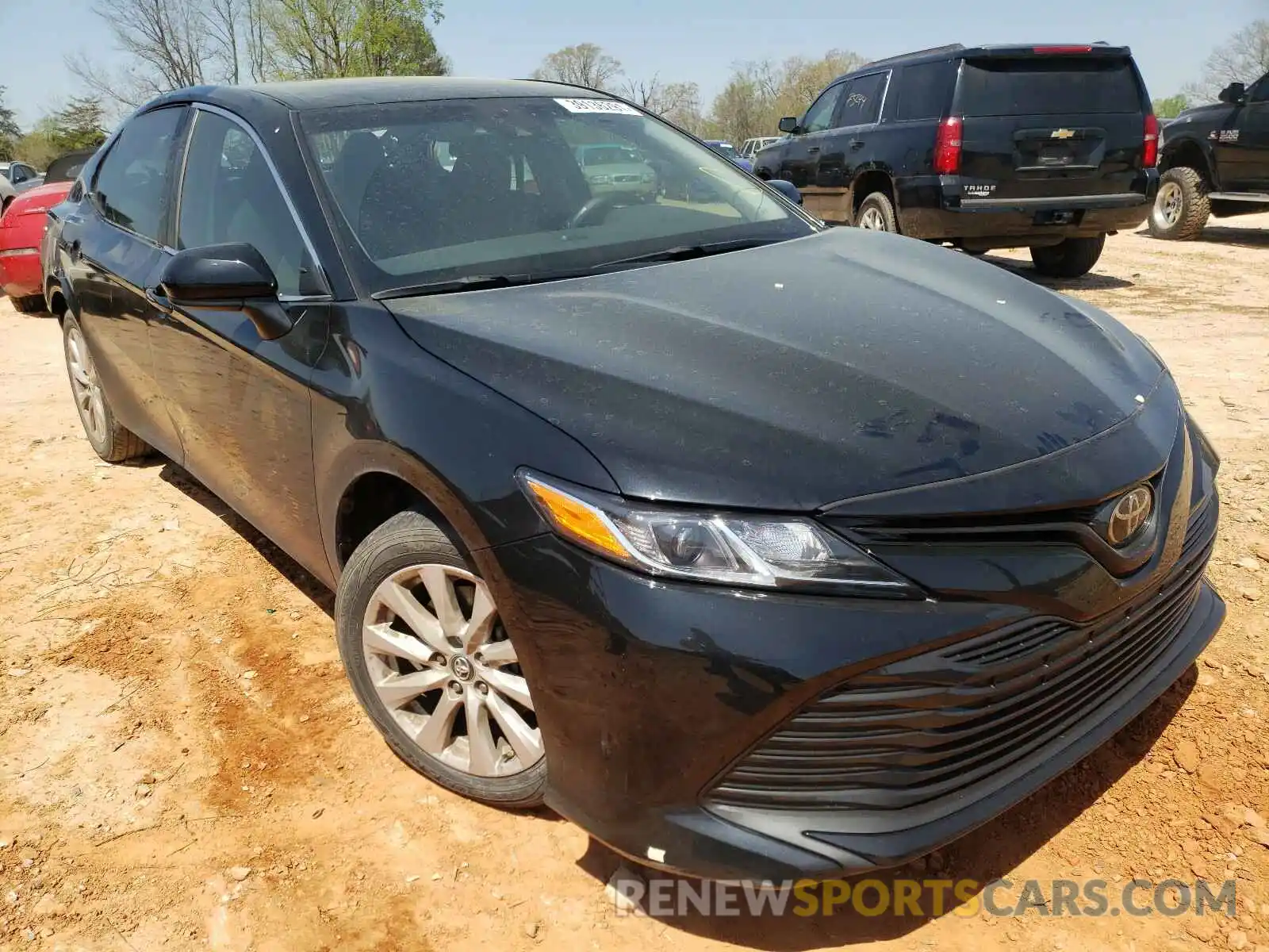 1 Photograph of a damaged car 4T1B11HK1KU283095 TOYOTA CAMRY 2019