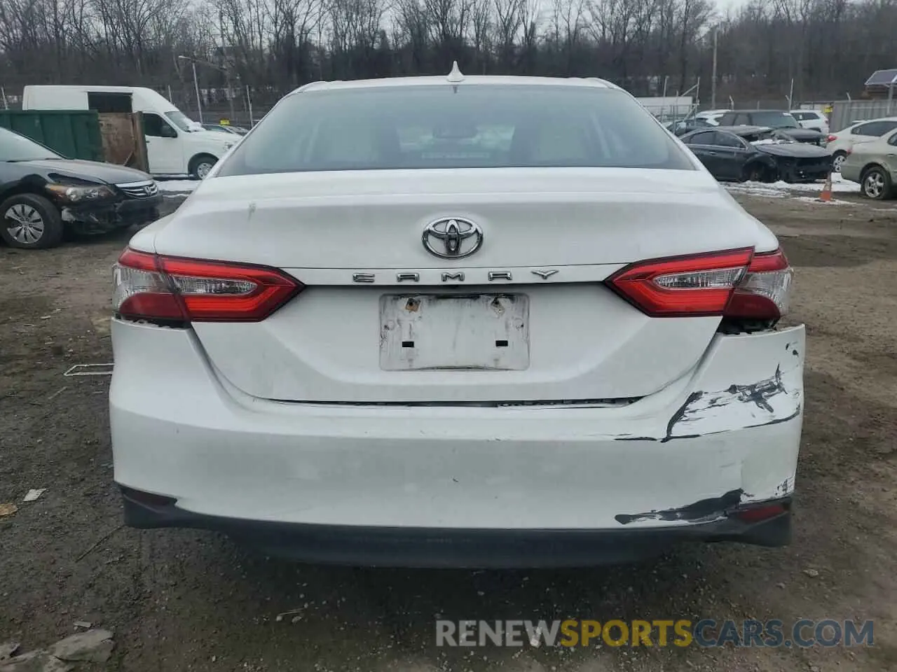 6 Photograph of a damaged car 4T1B11HK1KU284618 TOYOTA CAMRY 2019