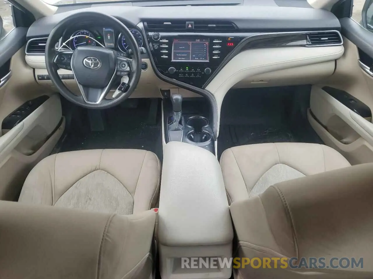 8 Photograph of a damaged car 4T1B11HK1KU284618 TOYOTA CAMRY 2019