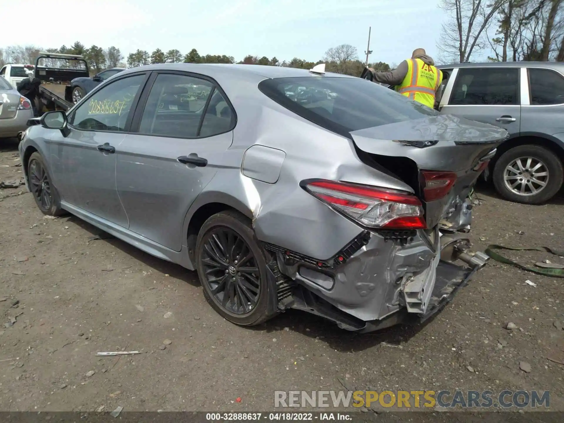 3 Photograph of a damaged car 4T1B11HK1KU288216 TOYOTA CAMRY 2019