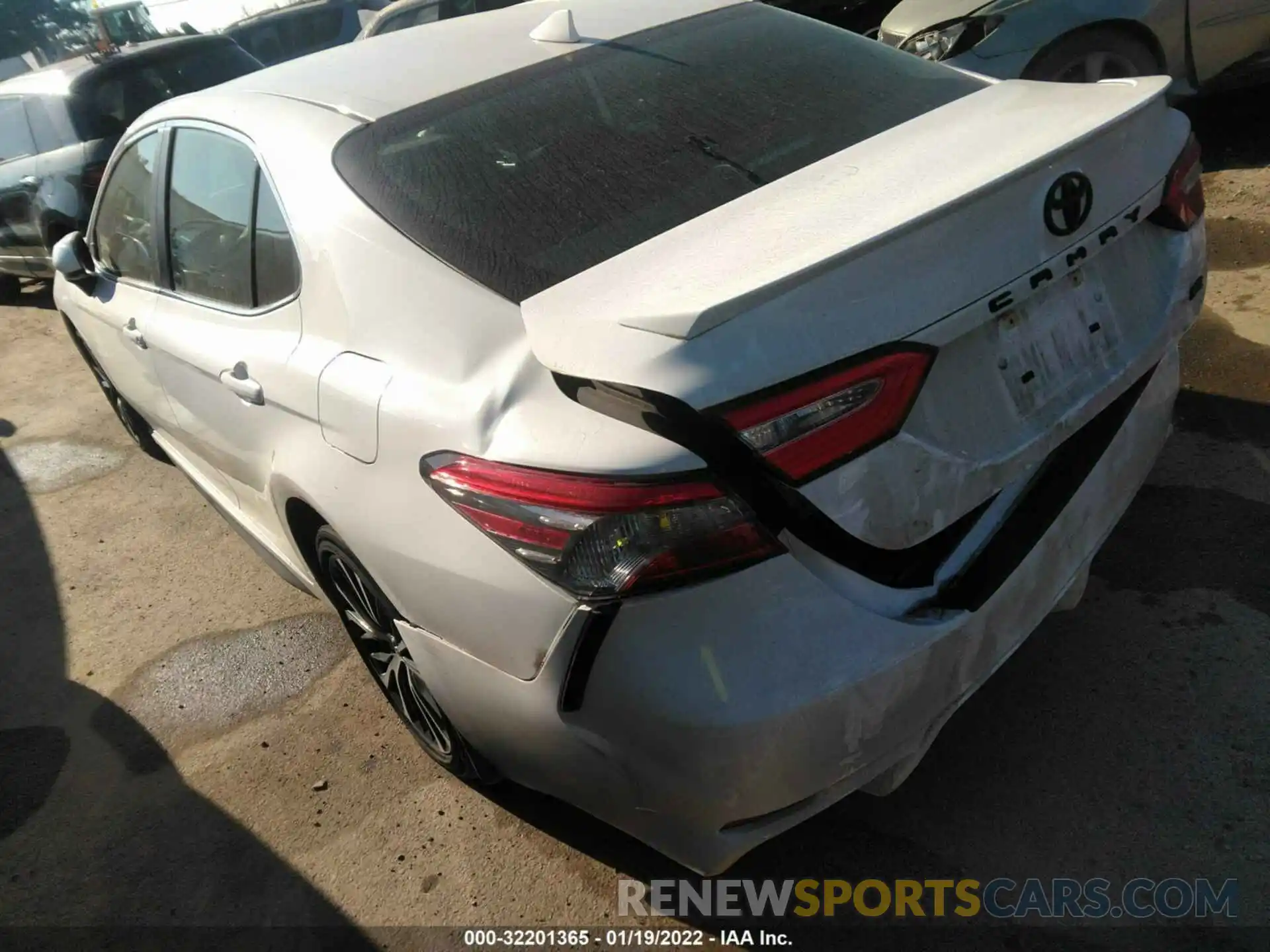 3 Photograph of a damaged car 4T1B11HK1KU295747 TOYOTA CAMRY 2019