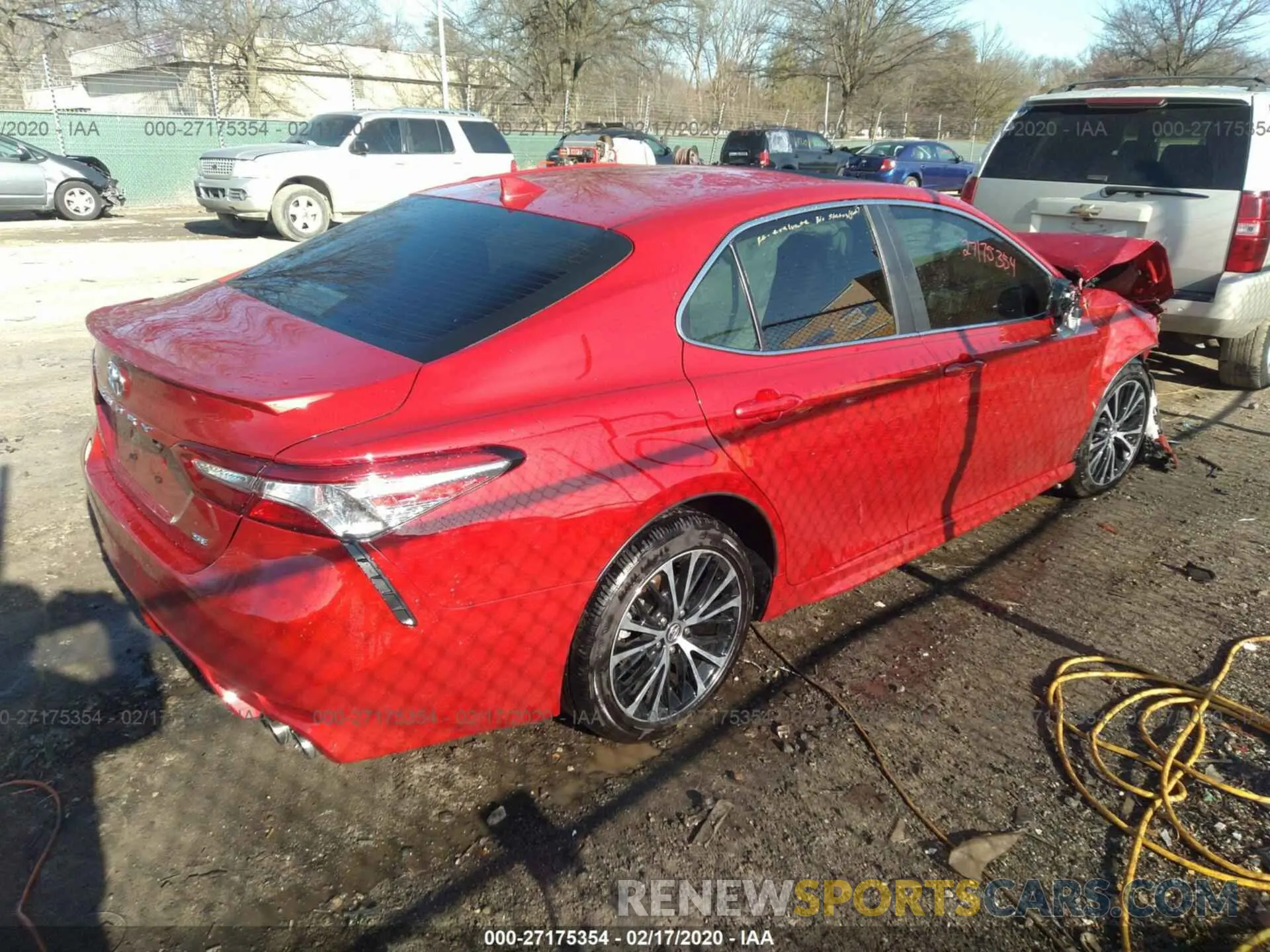 4 Photograph of a damaged car 4T1B11HK1KU296686 TOYOTA CAMRY 2019