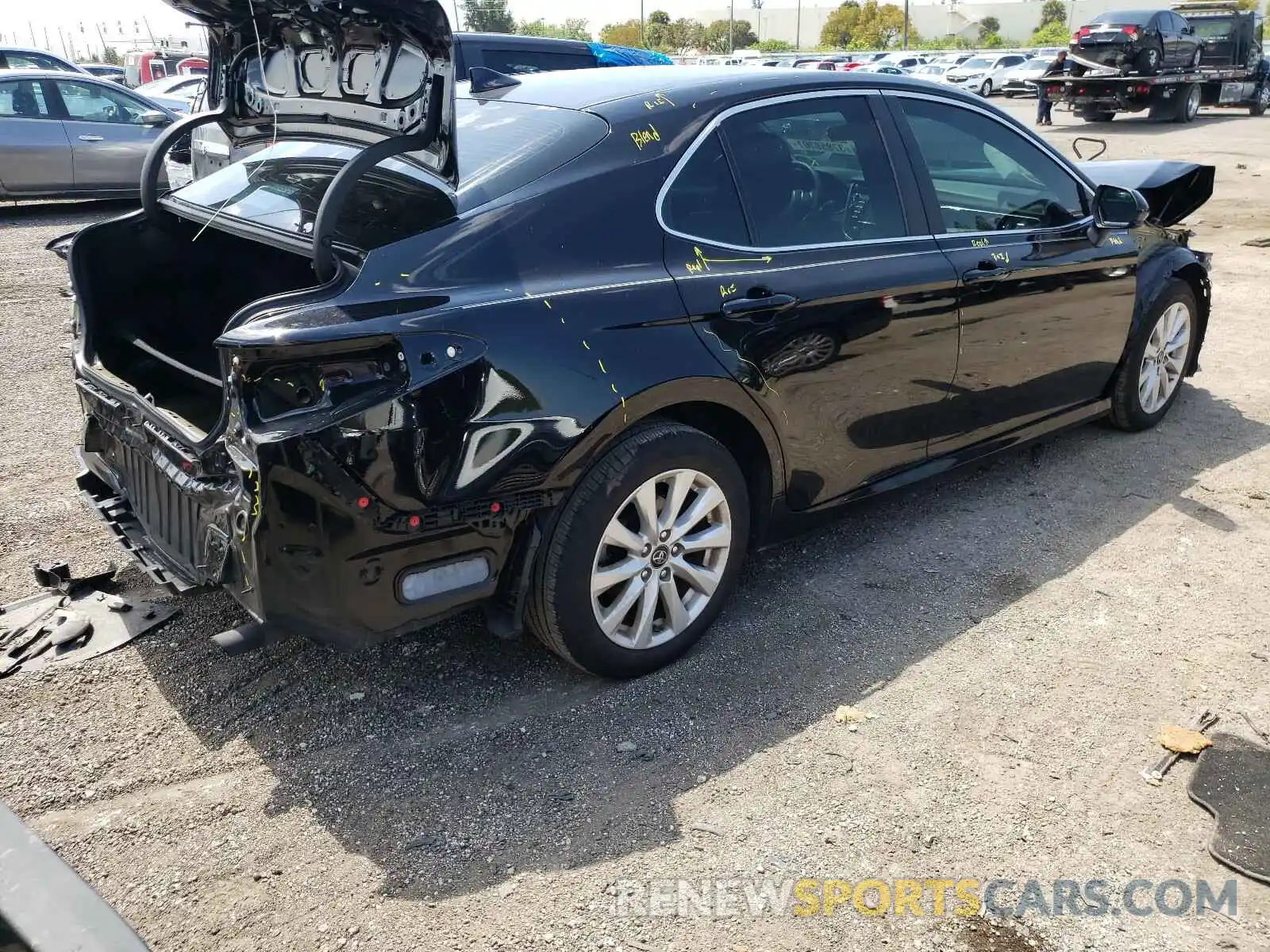 4 Photograph of a damaged car 4T1B11HK1KU683318 TOYOTA CAMRY 2019