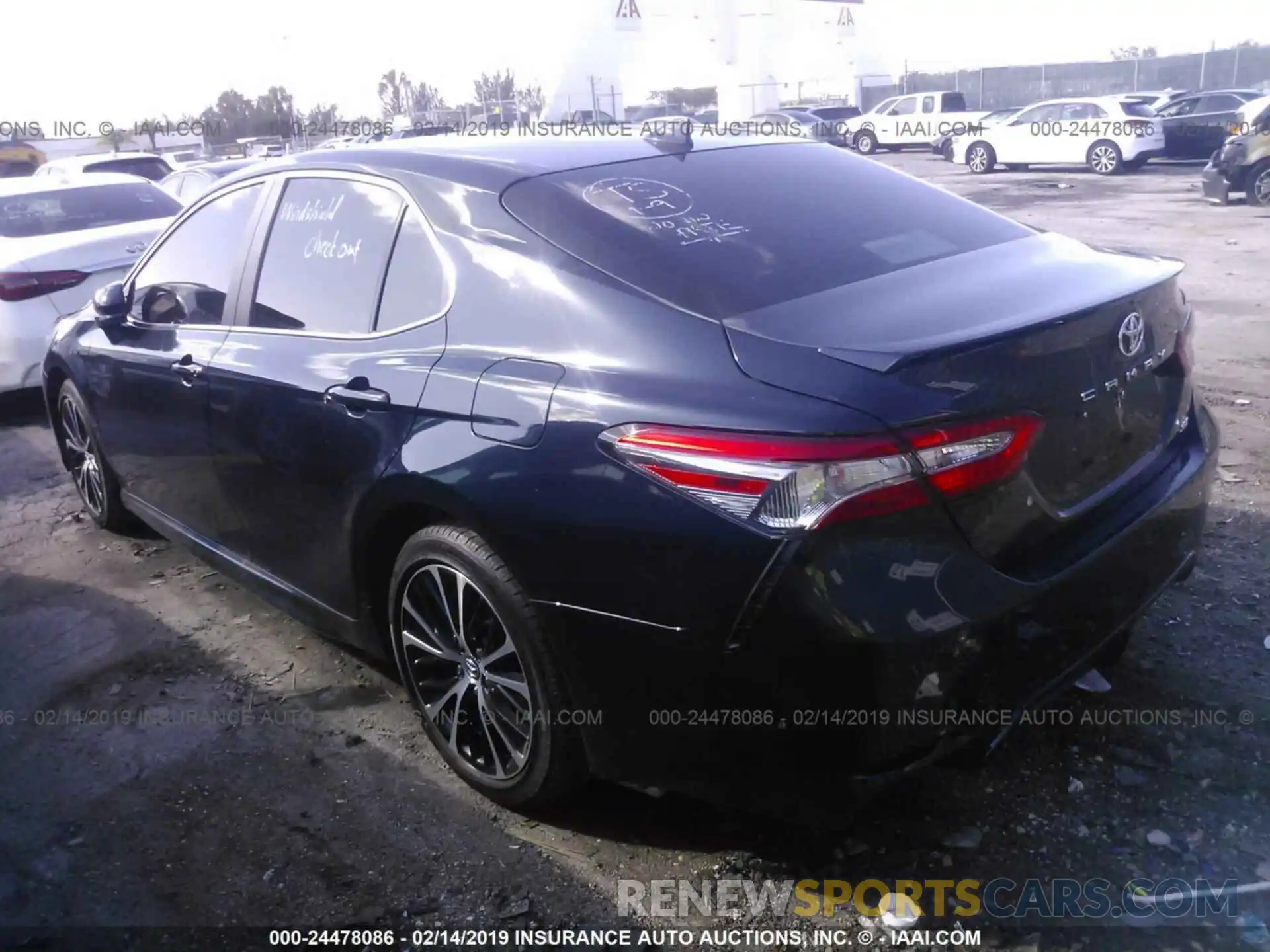 3 Photograph of a damaged car 4T1B11HK1KU686431 TOYOTA CAMRY 2019