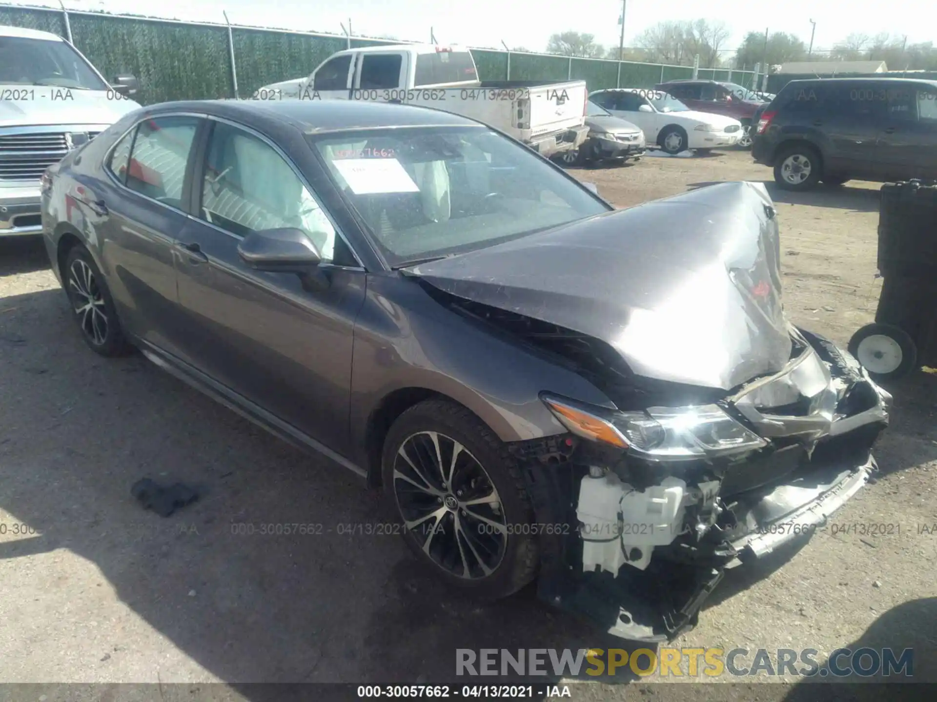 1 Photograph of a damaged car 4T1B11HK1KU692519 TOYOTA CAMRY 2019