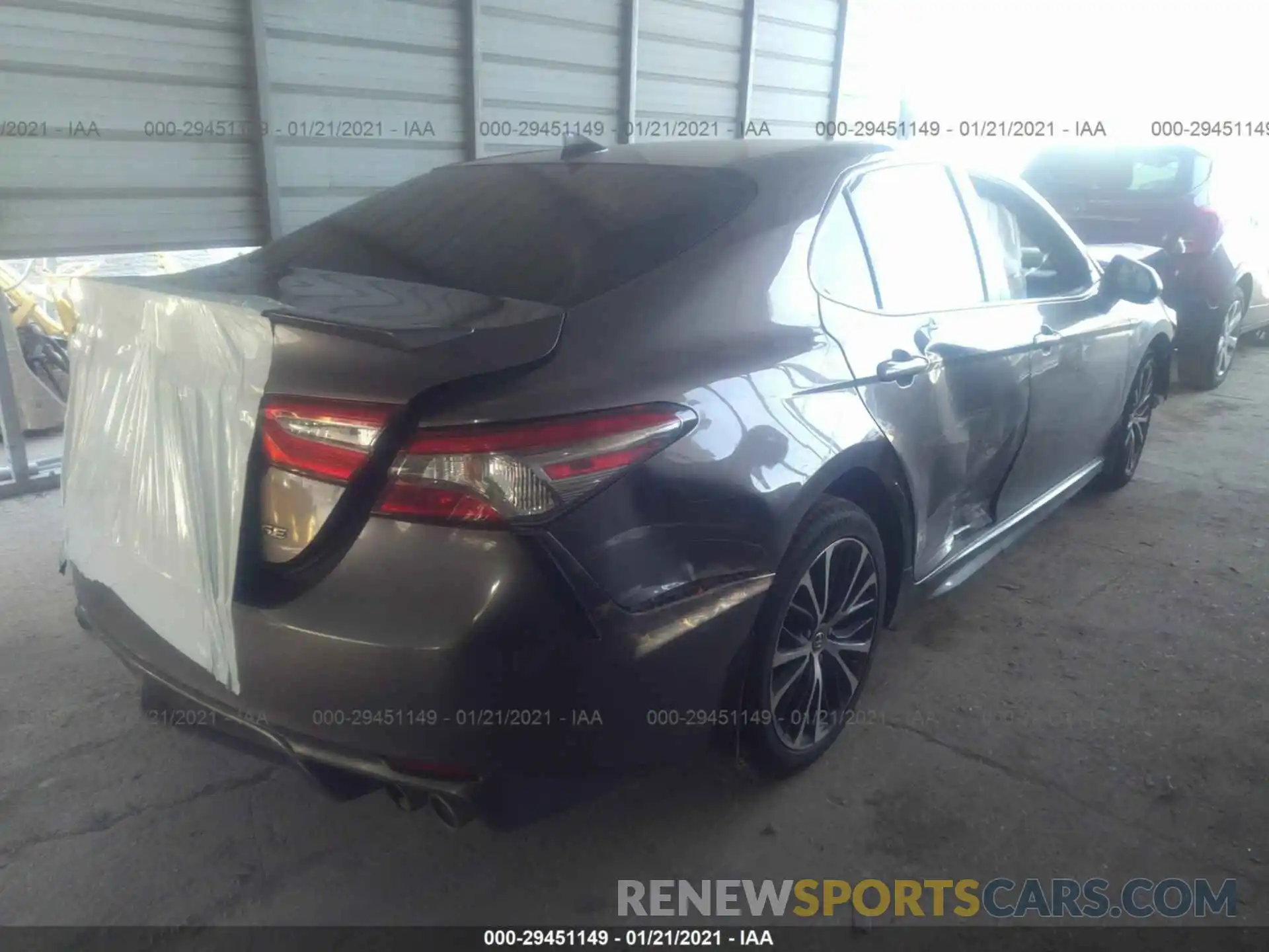 4 Photograph of a damaged car 4T1B11HK1KU693654 TOYOTA CAMRY 2019